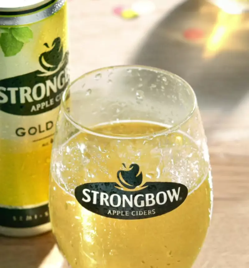 Strongbow Apple Ciders Always On Ice Cube Drop 4X5 Festive Gold Apple Can Slim Video 6S 4X5 Social Media Global English